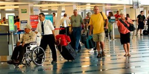 Helpers at Aeropuerto Internacional Augusto C Sandino