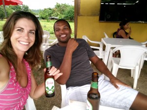 The rodeo was on Nica-time, so we had some cold beers in one of the pop-up bars outside the rodeo while waiting for it to begin.